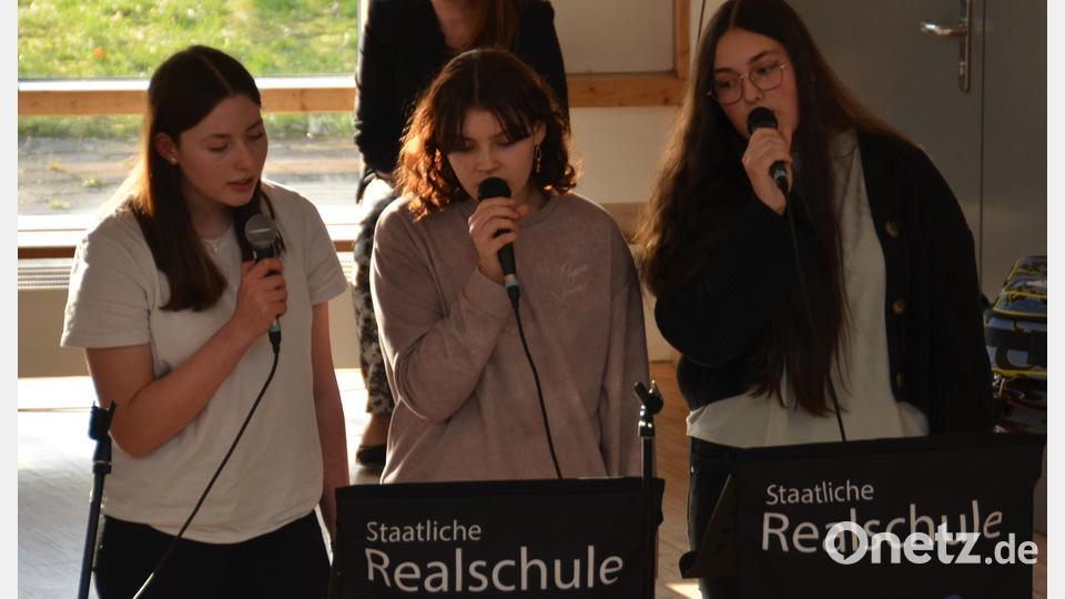 Solisten aus den verschiedenen Jahrgangsstufen lieferten selbstbewusst Beiträge. Bild: dob