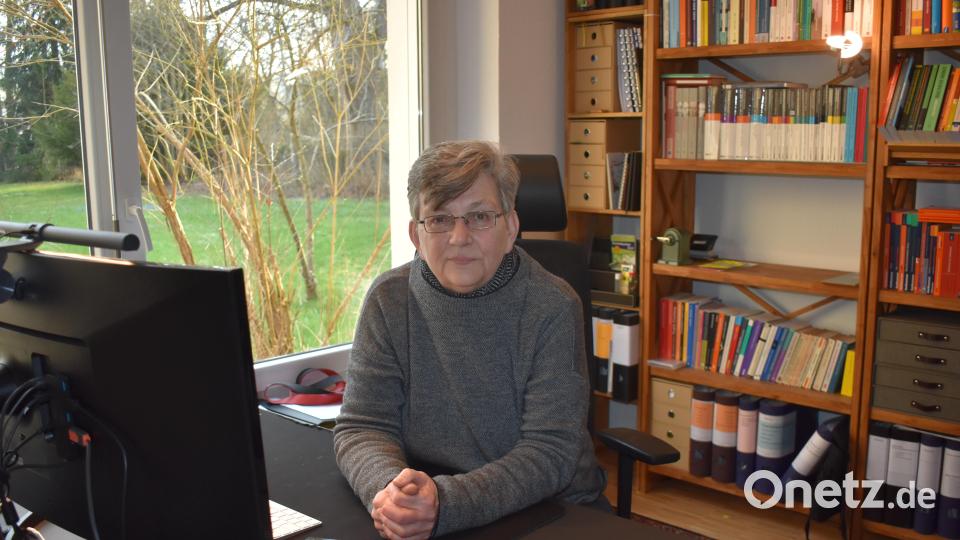 Diakonin Anke Himmel hat am 1. April ihren Dienst in den evangelischen Kirchengemeinden Erbendorf und Windischeschenbach aufgenommen. Sie freut sich darauf, die Region und ihre Menschen kennenzulernen. Bild: lue