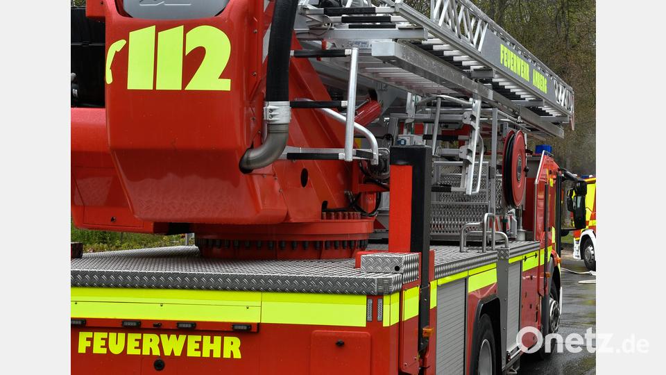 Mit rund 60 Aktiven aus Amberg und Raigering war die Feuerwehr auf den Mariahilfberg ausgerückt. Bild: Petra Hartl