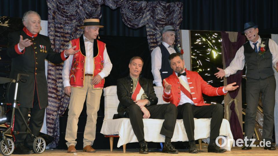 Aufführung &quot;Die lustige Witwe&quot;. Bild: Kreismusikschule/exb
