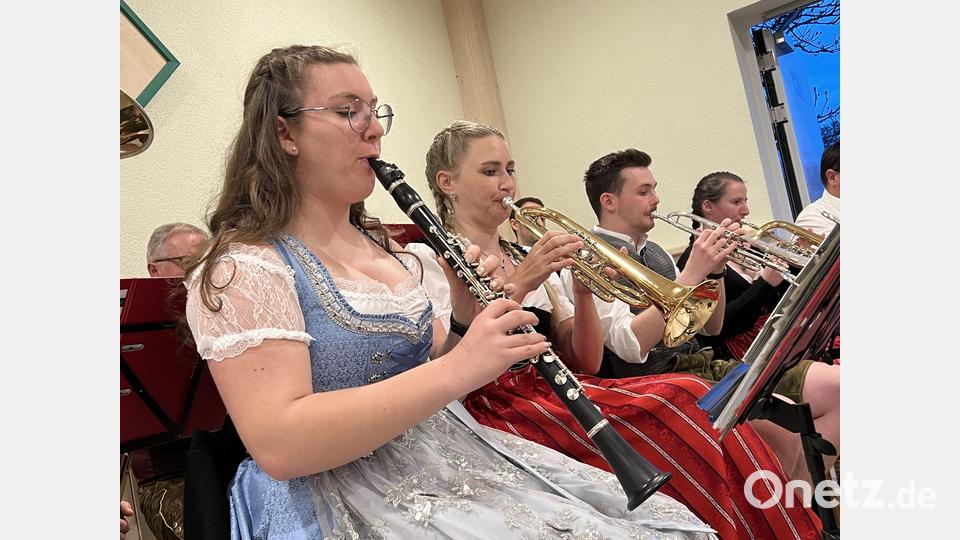 Die Eschenbacher Wirtshausmusikanten spielten auf. Bild: rpp