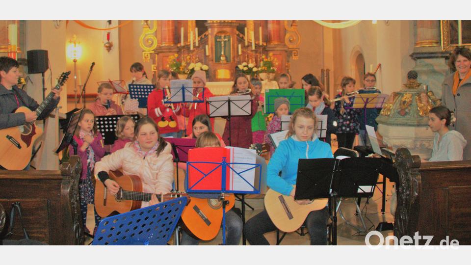 Illbirgis Klimperkiste mit ihren Leiterinnen Agnes Guggenberger (rechts) und Agnes Hollweck (links). Bild: no