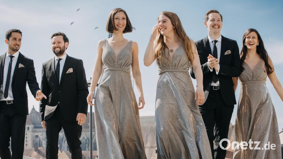 Das Vokalensemble &quot;Stimmgold&quot;: Marlo Honselmann, Christoph Schäfer, Lucia Boisserée, Christina Müller, Jakob Steiner, Marlene Kraft (von links). Bild: Matt und Glänzend,Alicja Goja/exb