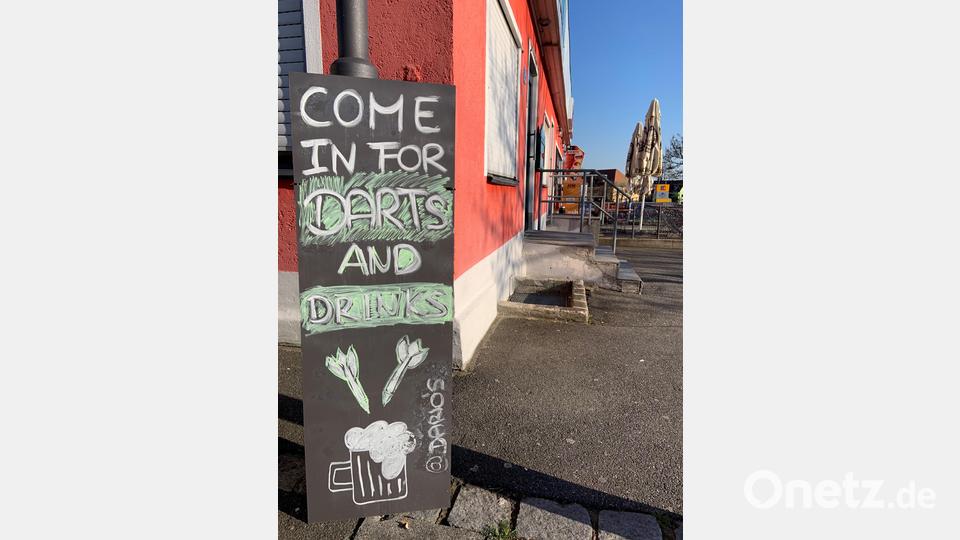 "Darts & Drinks" - das verspricht die neue Bar in Grafenwöhr, die auch ein Ire mit betreibt. Bild: Stefanie Roth