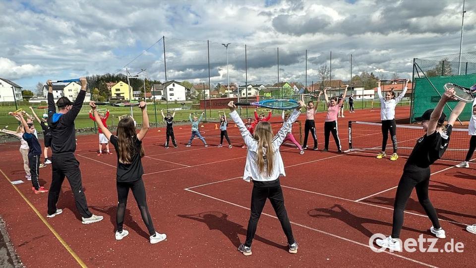 Die Nachwuchsspieler wurden bestens auf das Sportabzeichen vorbereitet. Bild: msk