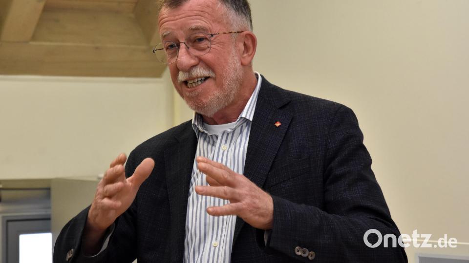 Weil er, Johann &quot;Jacky&quot; Horn in den Ruhestand ging, wurde Horst Ott sein Nachfolger als Bezirksleiter der IG Metall Bayern. Bild: Stephan Huber