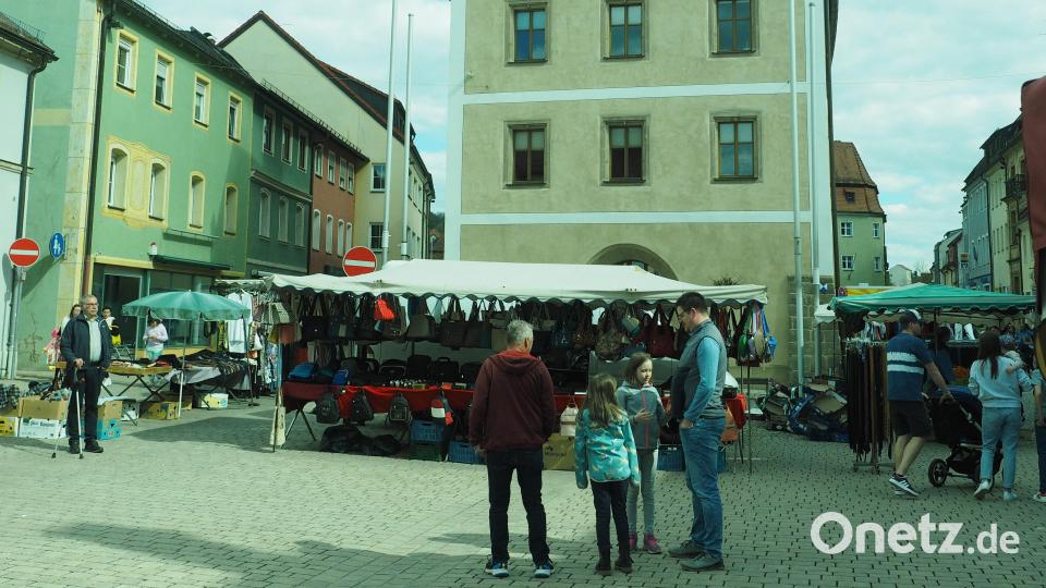 Gut besucht war der Marktsonntag in Auerbach. Bild: kek