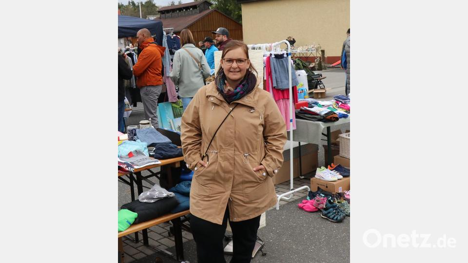 Siedlerchefin Jessica Gonzales (Bild) und ihr Team freuten sich über das große Interesse am ersten Sorghofer Dorf-Flohmarkt. Bild: er