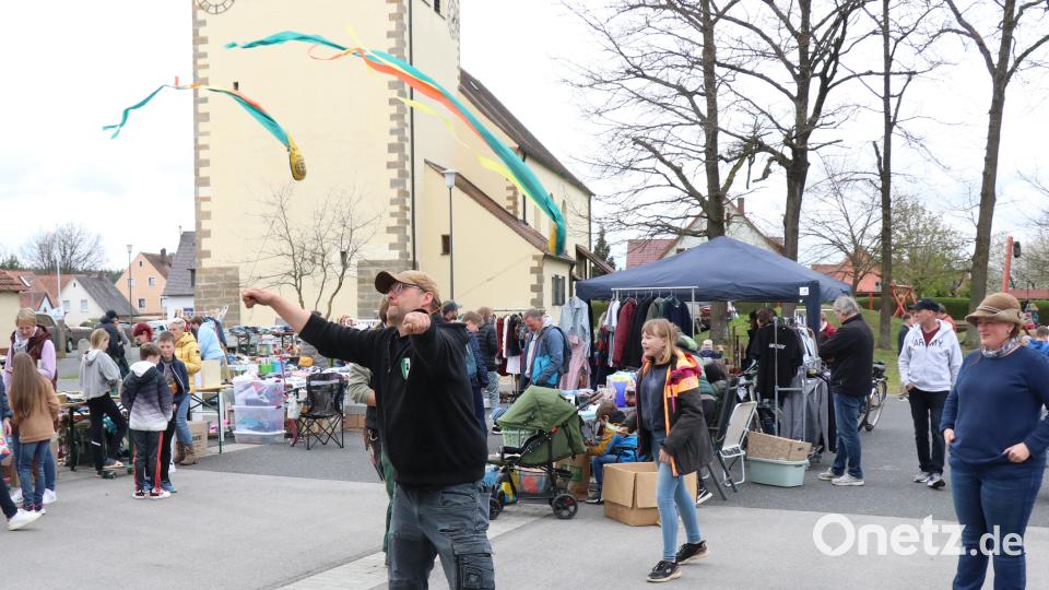 Eine spontane Akrobatik-Einlage gab Nils Löwner von den „Rittern von der Zarg“. Bild: er
