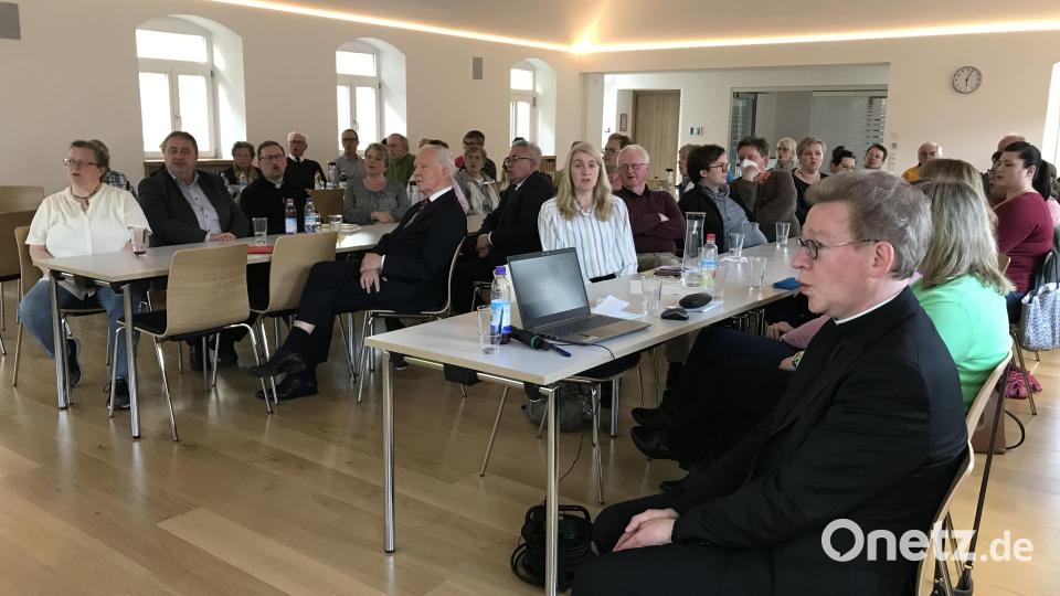 Im neuen Pfarrsaal fand die erste Pfarrversammlung nach der Coronapandemie statt. Bild: mma