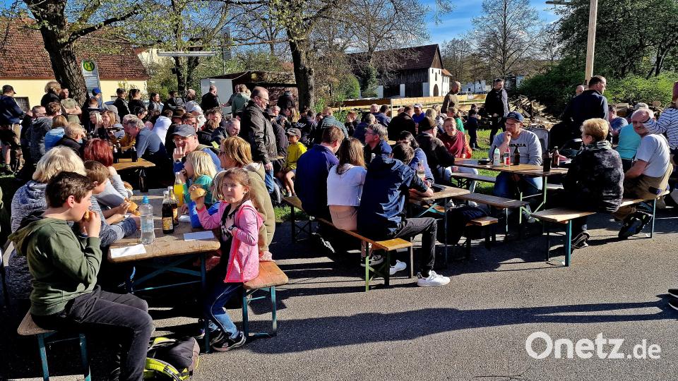 Ein Blick auf die Gäste und Besucher, die sämtliche Plätze füllten. Bild: R. Kreuzer