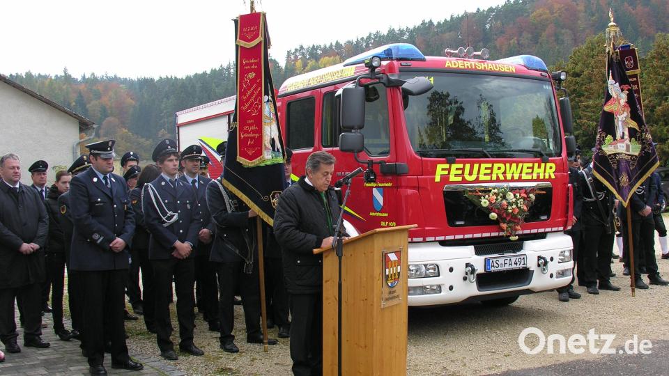 Das Glanzstück der FFW Adertshausen ist ihr 2013 in Dienst gestelltes Staffellöschfahrzeug 10/6. An der Allerweltskirchweih wurde es damals von Bürgermeister Gerhard Schärl übergeben. Bild: bö