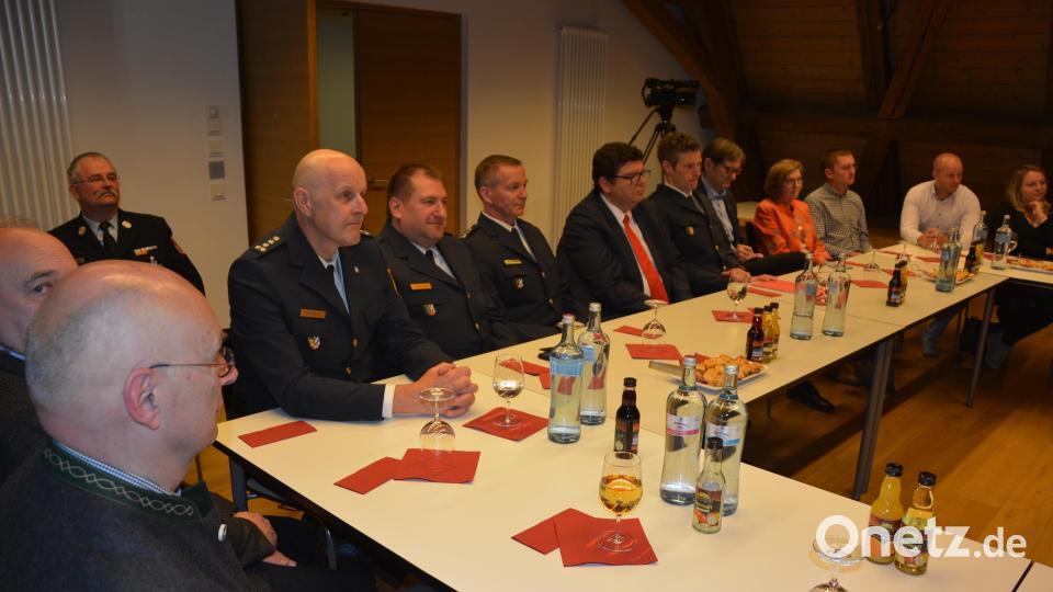 Mit dabei waren Vertreter der Polizei, der Feuerwehren und des Roten Kreuzes. Bild: jr