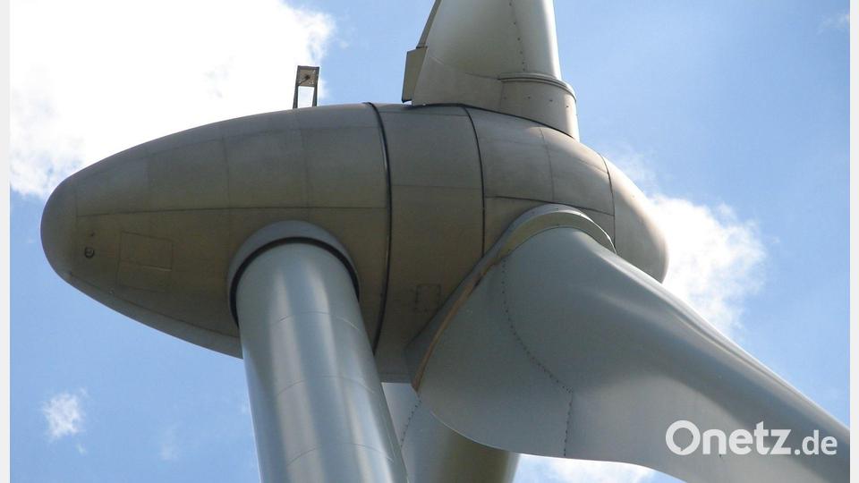 Die Zeichen stehen in Parkstein auf Verwirklichung vos Windra-Projekts. Die Gutachten (Schall, Schatten, Standsicherheit) liefen, das Artenschutzgutachten sei abgeschlossen, die jüngste Windmessung bestätige die Zahlen des bayerischen Windatlasses, hörten die Zuhörer im Steinstadel. Symbolbild: Uli Piehler