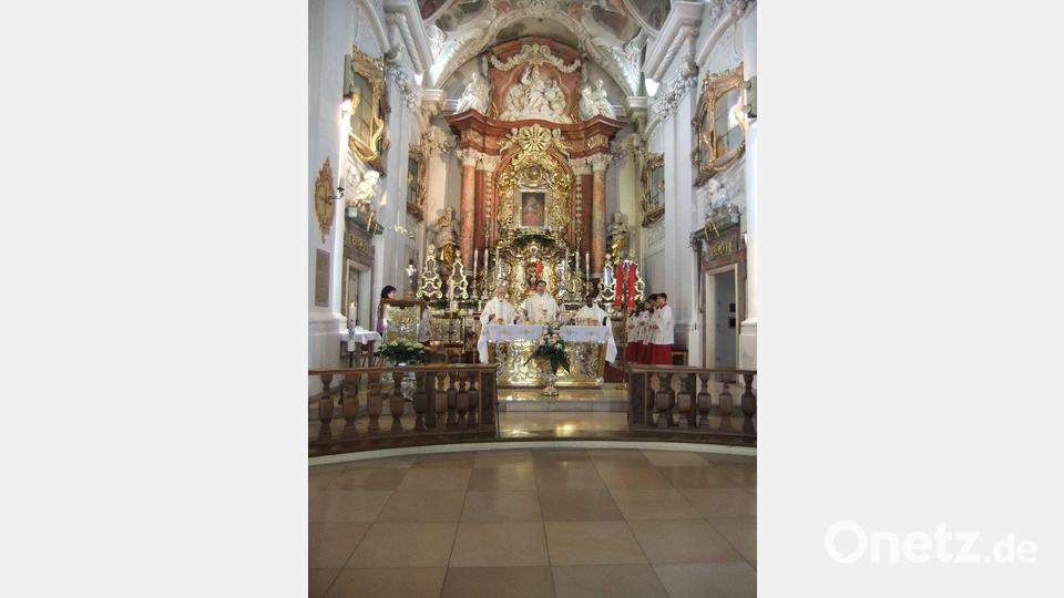 Der gemeinsame Festgottesdienst als Abschluß in der Amberger Bergkirche war der Höhepunkt des Glaubens und der Freude. Bild: gm