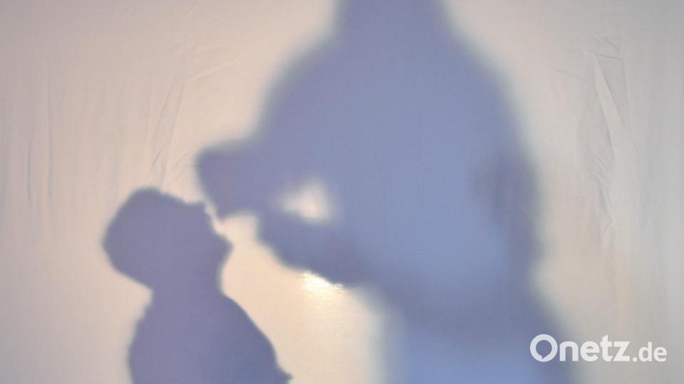 Schattenspiel: Eine Szene beim Zahnarzt Bild: rgr