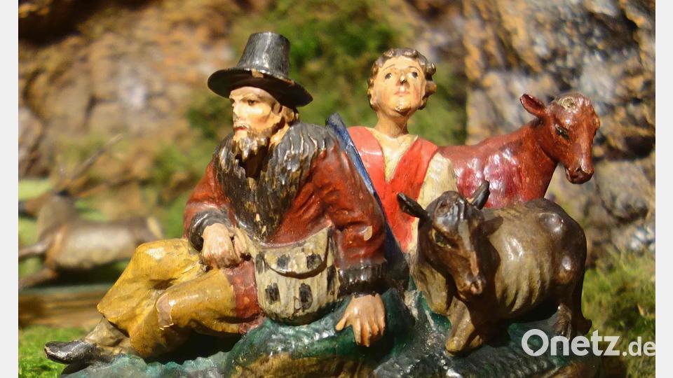 Erstmals gezeigt wird in der Krippenausstellung ab Dezember die Fellner-Krippe, eine der ältesten und schönsten Krippen der Kreisstadt. Die über 150 Figuren, Stückler und Gebäude stammen meist von den alten Tirschenreuther Schnitzern, sind oft über 150 Jahre alt und in ihre Qualität unübertroffen Bild: Thomas Sporrer
