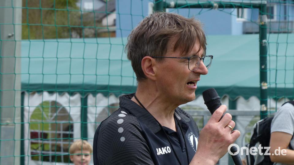 Angespannt aber professionell führte Herbert Riedel durch das Tagesprogramm. Bild: hme