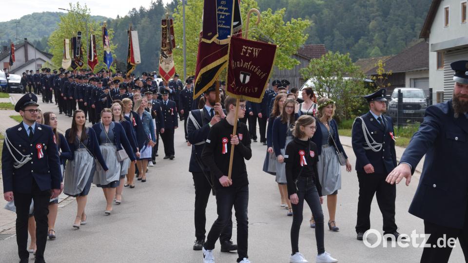 Die Patenschaft für das Adertshausener Feuerwehrfest hatte die Freiwillige Feuerwehr Mendorferbuch-Egslehim übernommen. Bild: bö
