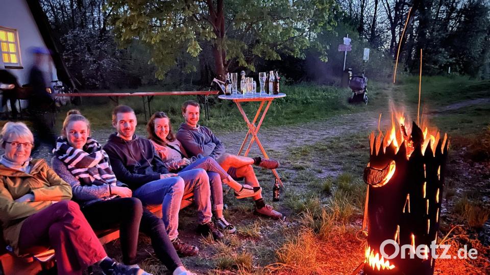 Eine gemütliche Runde am Lagerfeuer beendete den Tag. Bild: whü
