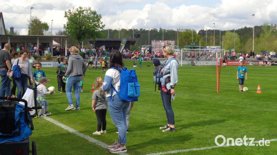 Besucher Sommerfest 1.FC Rieden Bild: gau