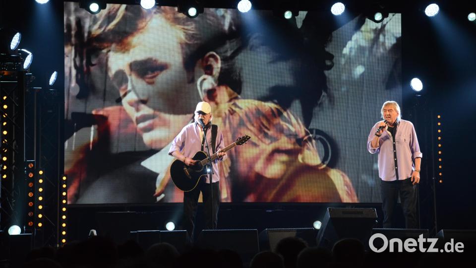 Die "Amigos" singen über "Helden" und zeigen dazu ein Video mit dem tödlich verunglückten James Dean. Bild: bey