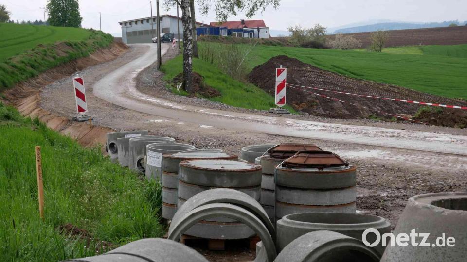 Die Teerarbeiten an der Paßenriether Straße in Eslarn erfolgen voraussichtlich ab 24. Mai. Bild: gz