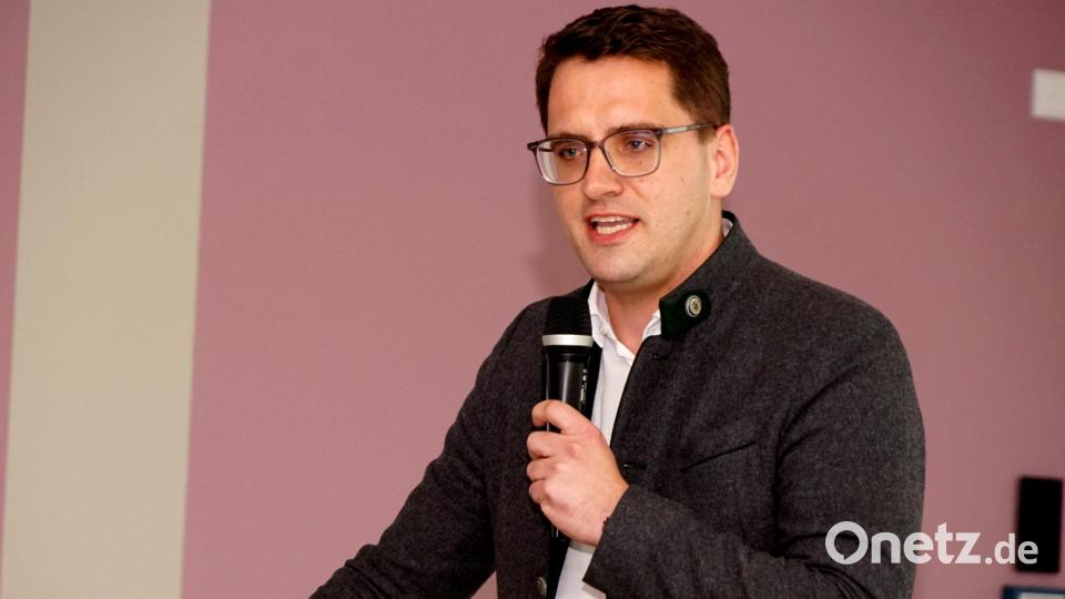 Europaabgeordneter Christian Doleschal stellte sich hinter die Waldbauern. Die Regulierungswut der EU verurteilte er. Bild: bkr
