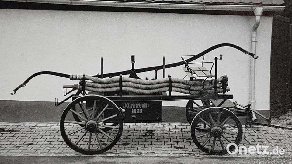 Auch die alte Saugdruckspritze feiert ihr 125-jähriges Jubiläum. Sie steht im alten Feuerwehrhaus der FFW Kürmreuth, das ebenfalls 125 Jahre alt ist. Bild: Archiv FFW Kürmreuth/wku