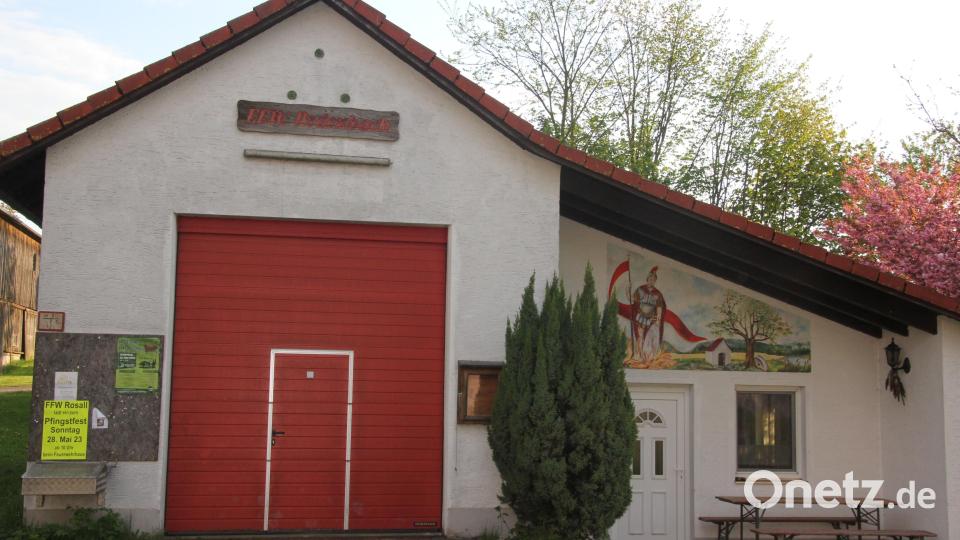 Das Feuerwehrgerätehaus in Redenbach wird mit einem Anbau für Sanitäranlagen erweitert. Bild: kro