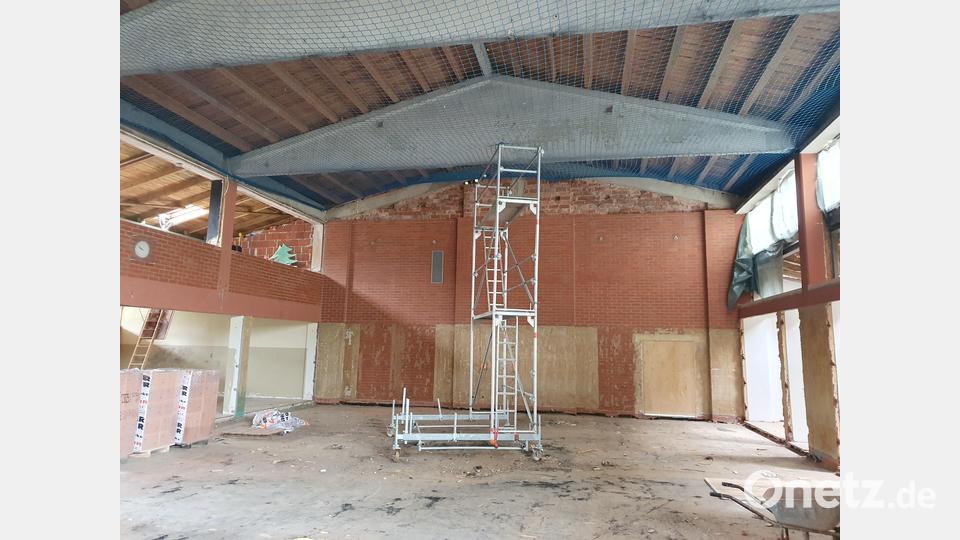 Die Schulturnhalle Ebnath wird derzeit saniert. Bild: soj