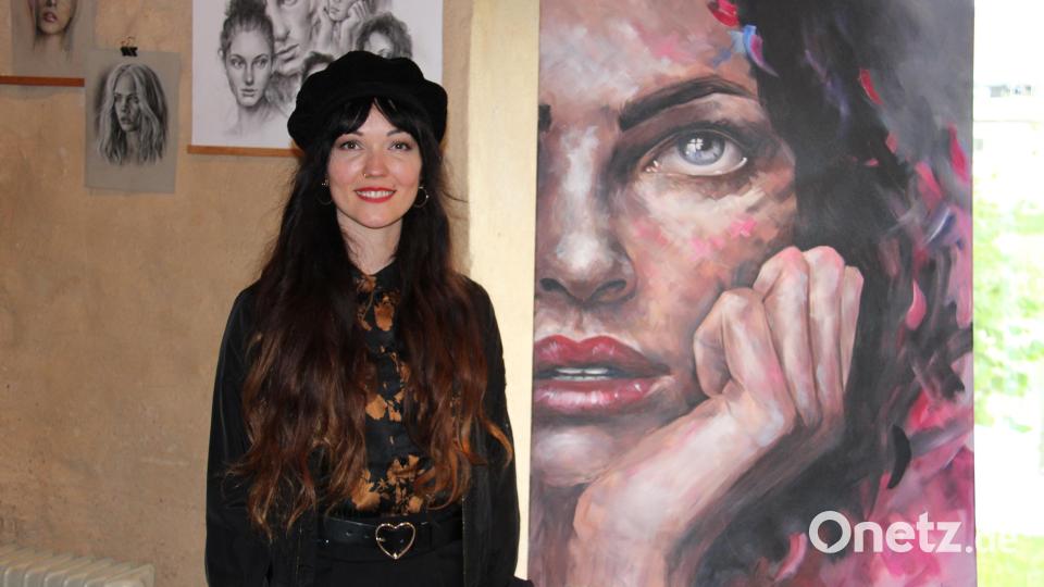 Mit ihrer Ausstellung &quot;Face &amp; Feelings&quot; begeisterte die Neustädter Künstlerin Moni Scharnagl am Wochenende zahlreiche Besucher. Bild: prh