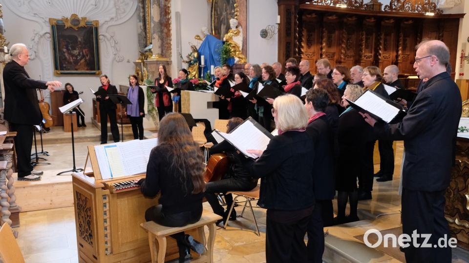 Bei einem musikalischen Streifzug durch fünf Jahrhunderte spannt der Kammerchor Hof mit Mitgliedern der Hofer Symphoniker einen Bogen über die Vertonungen des Pfingsthymnus &quot;Veni, Sancte Spiritus&quot;. Bild: do