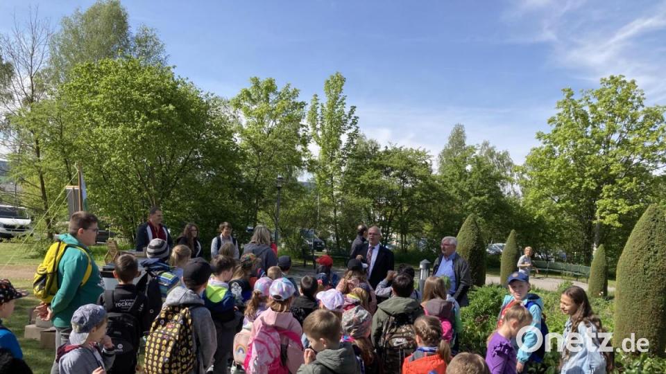 Auch Kinder der Grundschule Bad Neualbenreuth waren beim Gesundheitstag mit dabei. Bild: Kurmittelhaus Sibyllenbad/exb