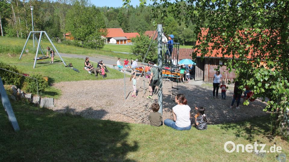Abwechslung pur können die Kinder am Spielplatz &quot;Mitteräcker&quot; genießen. Bild: pi