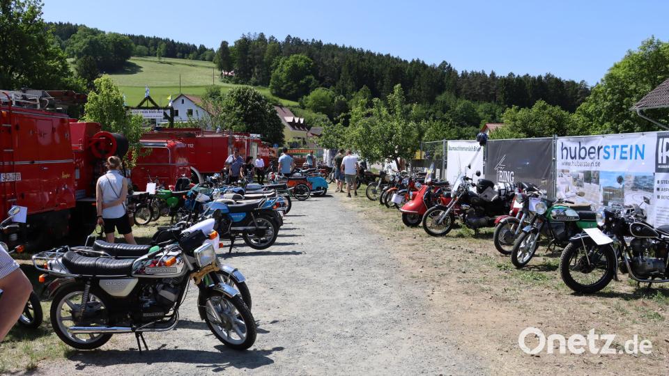Alte Mopeds wie Kreidler oder Hercules, weckten Jugenderinnerungen Bild: frd