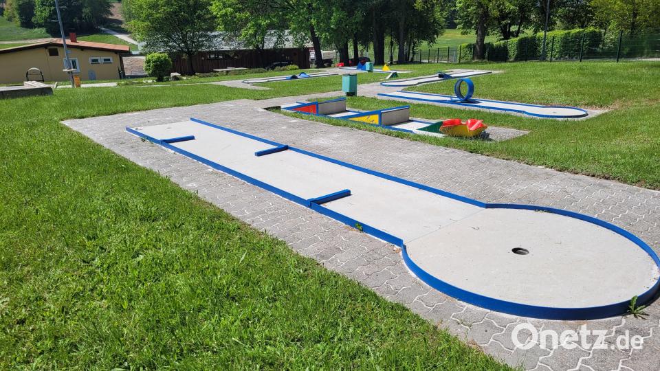 Die Minigolfanlage am Atzmannsee ist bereit. Bild: buc