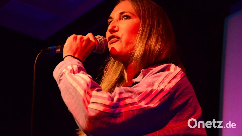 Oszkar: Das einzige Rap-Mädchen auf der Bühne. Bild: Kunz