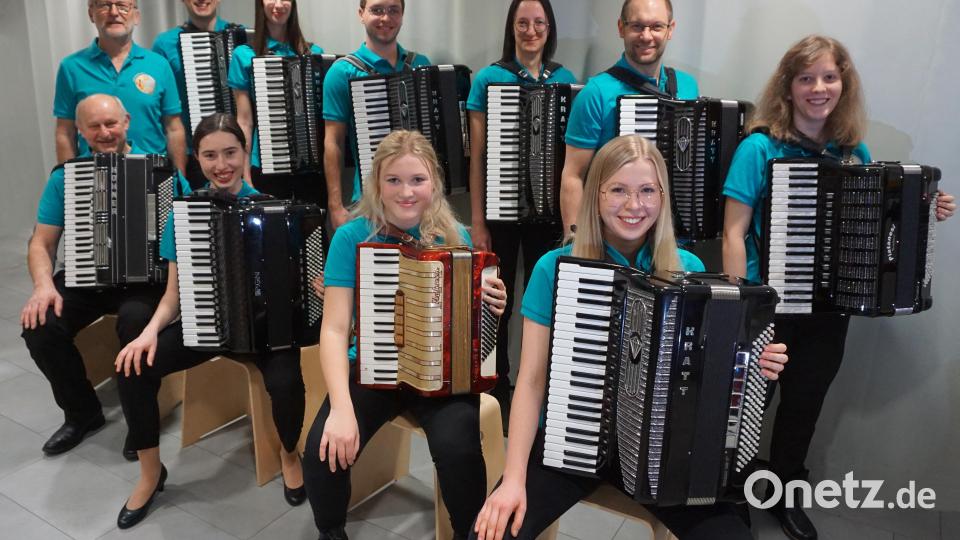 Auch etwas ganz Besonderes: Das Konzert des Akkordeonorchesters Cham. Bild: Jürgen Zach