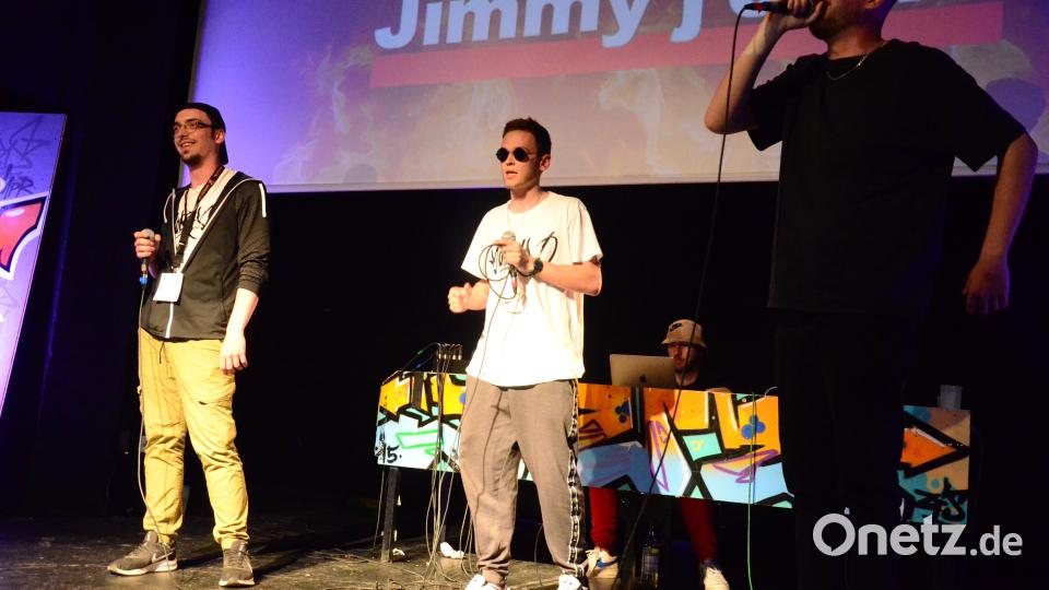 Jimmy J Junk auf der Bühne. Bild: Kunz