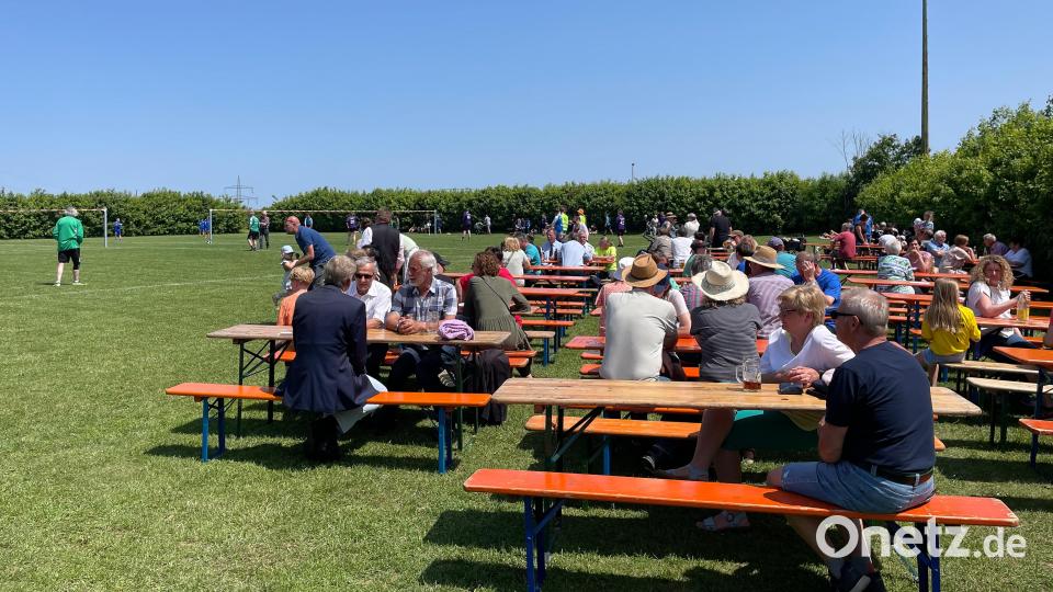 Bestens geeignet für einen Ausflug am Nachmittag: Das Geburtstagsfest der DJK FV Ursensollen wurde gut angenommen. Bild: brü