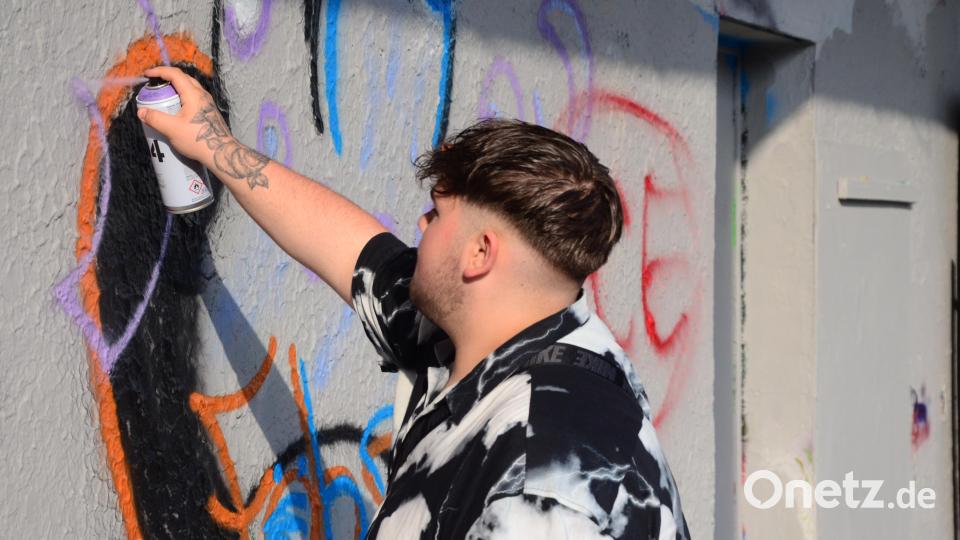 Jeder durfte sich an der Wand versuchen. Bild: Kunz