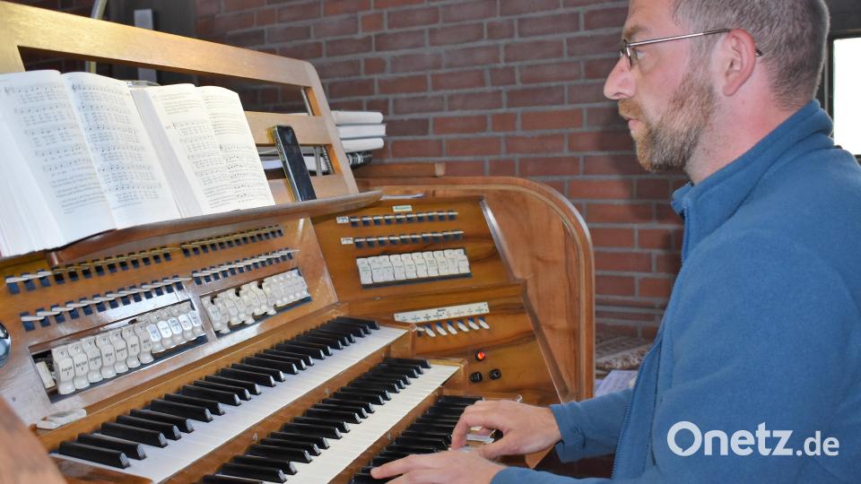 Ludwig Reichl bei der liturgischen Nacht in der Friedenskirche. Bild: rgr