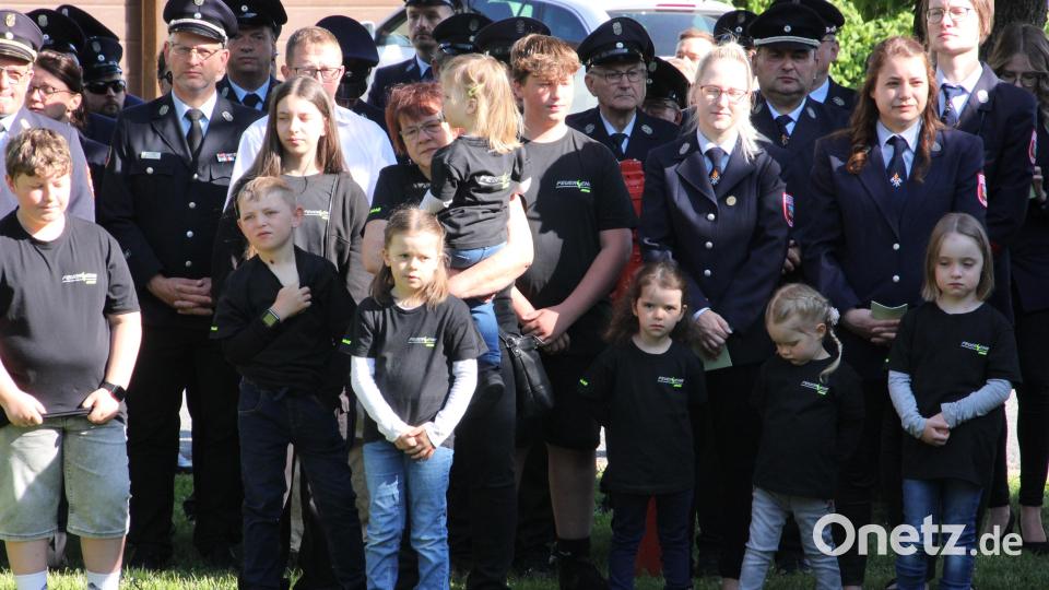 Strak vertreten war auch schon der künftige Feuerwehr-Nachwuchs der Naaber Wehr. Bild: kro