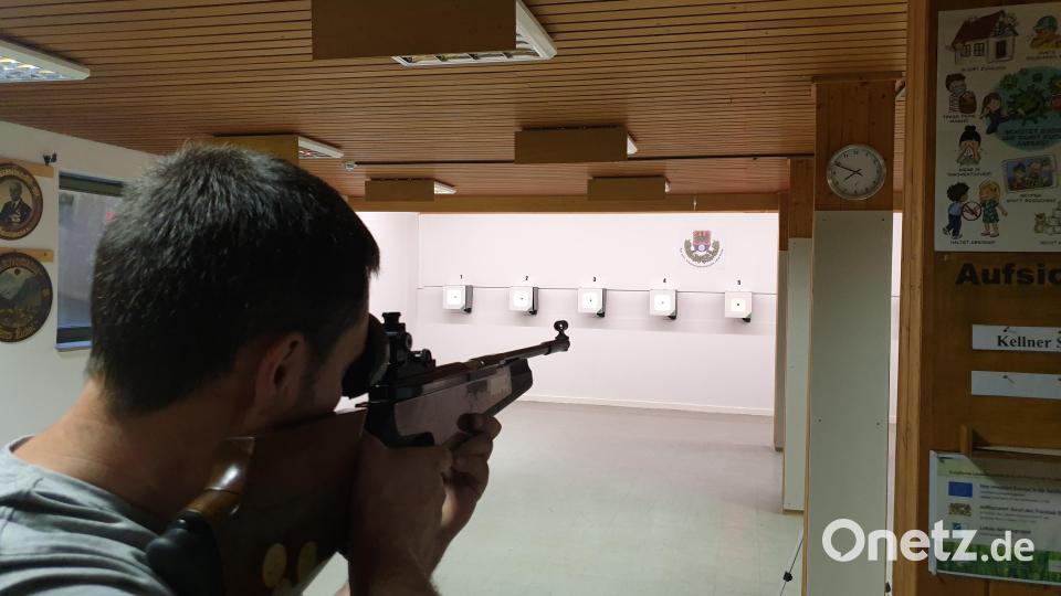 Beim Zusatzpreisschießen ist ein gutes Auge gefragt. Bild: hns