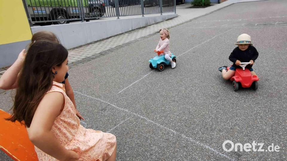 Mächtig Spaß macht den Kindern das Bobby-Car-Rennen. Bild: gz