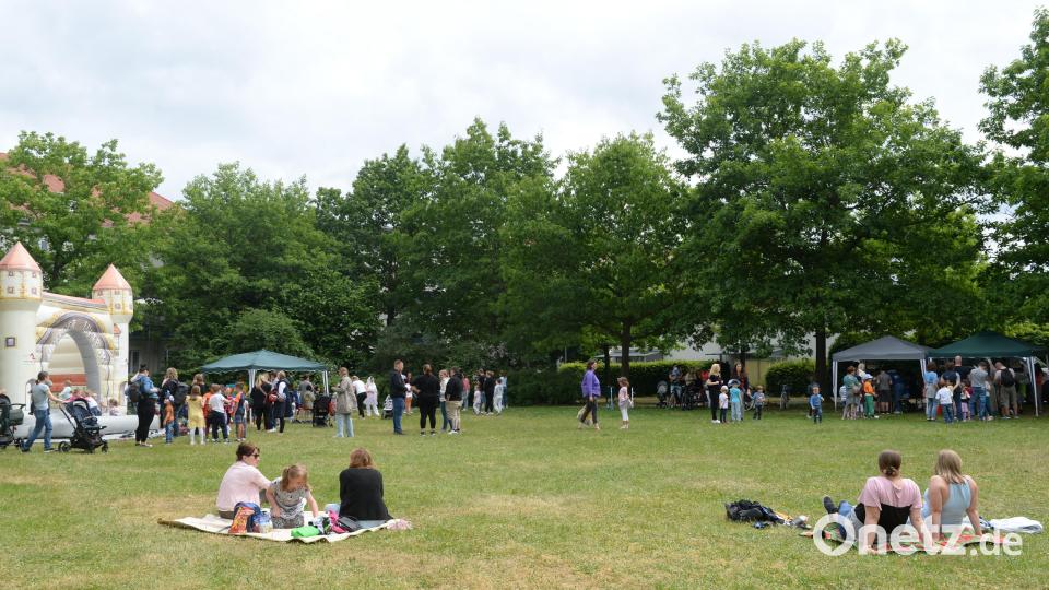 Zum Start um 14 Uhr war noch Platz auf der Wiese. Bild: Andreas Brückmann