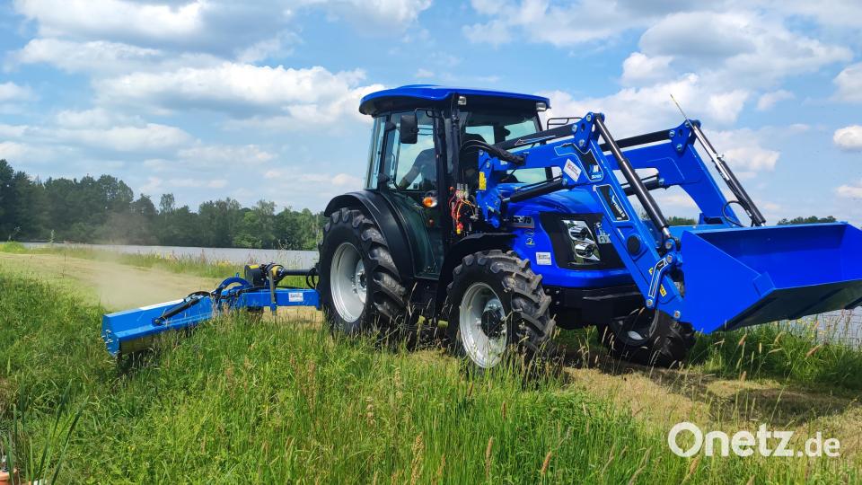 Der Fischereiverein Stiftland hat sich einen neuen Traktor angeschafft, um ehrenamtliche Arbeit zu unterstützen. Bild: André Röckl/exb