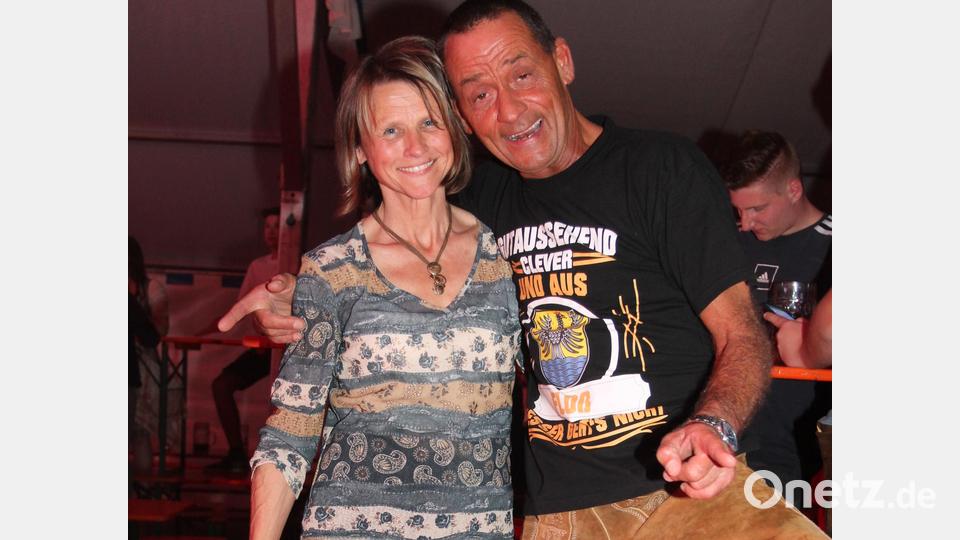 Impressionen von der Party mit der &quot;Eslarner Showband&quot; Bild: pi