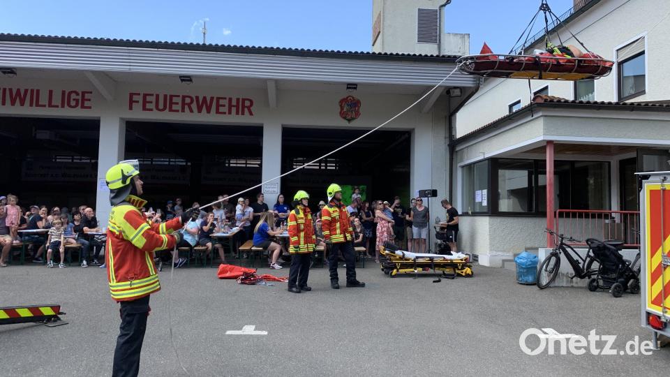 Beim Wachfest sahen zahlreiche Besucher die hervorragende Arbeit die Feuerwehr Neustadt. Bild: adj